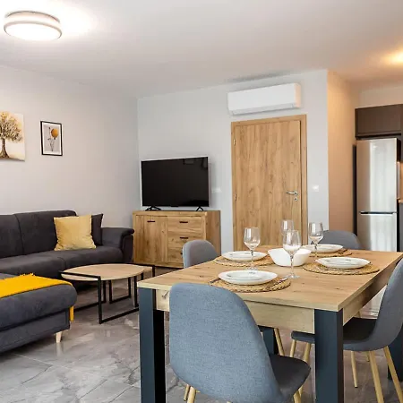 Spacious 2br In Phenix Palace With Parking Space By Flat Manаger * Варна