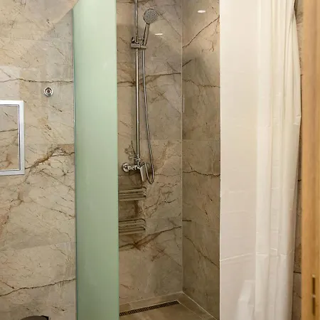 Апартаменти Spacious 2br In Phenix Palace With Parking Space By Flat Manаger *