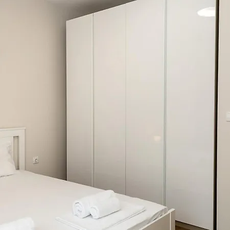 Spacious 2br In Phenix Palace With Parking Space By Flat Manаger Апартаменти *