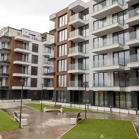 Апартаменти Spacious 2br In Phenix Palace With Parking Space By Flat Manаger *